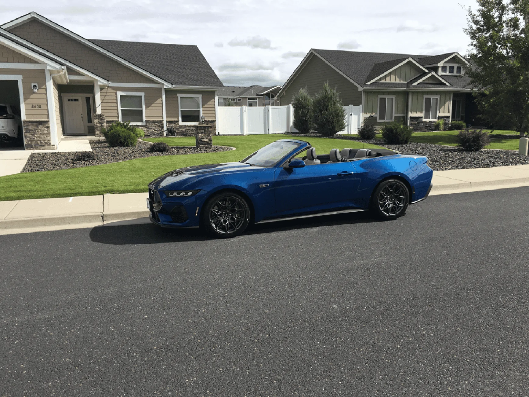 S650 Mustang Dark Horse Convertible? IMG_1271