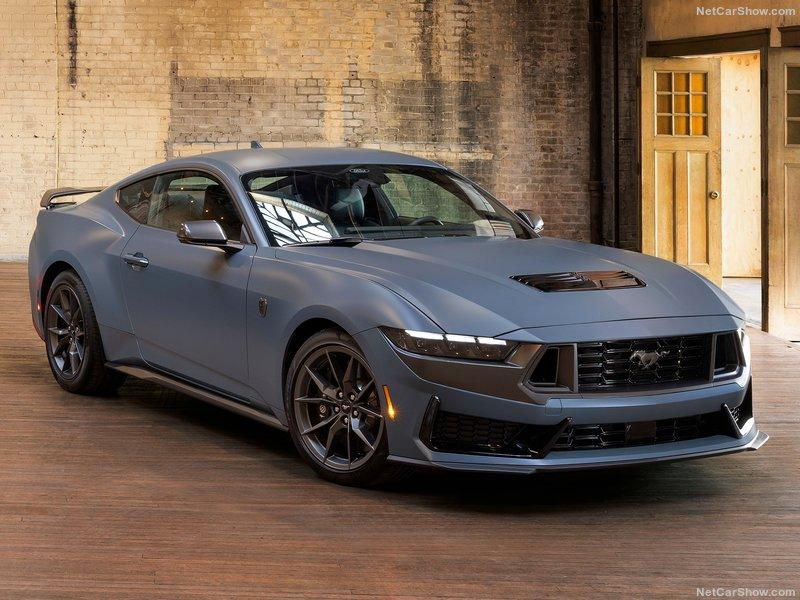 S650 Mustang Has anybody removed/seen a Dark Horse without the hood´s stickers? Ford-Mustang_Dark_Horse_Matte_Clear_Film-2024-800-0a