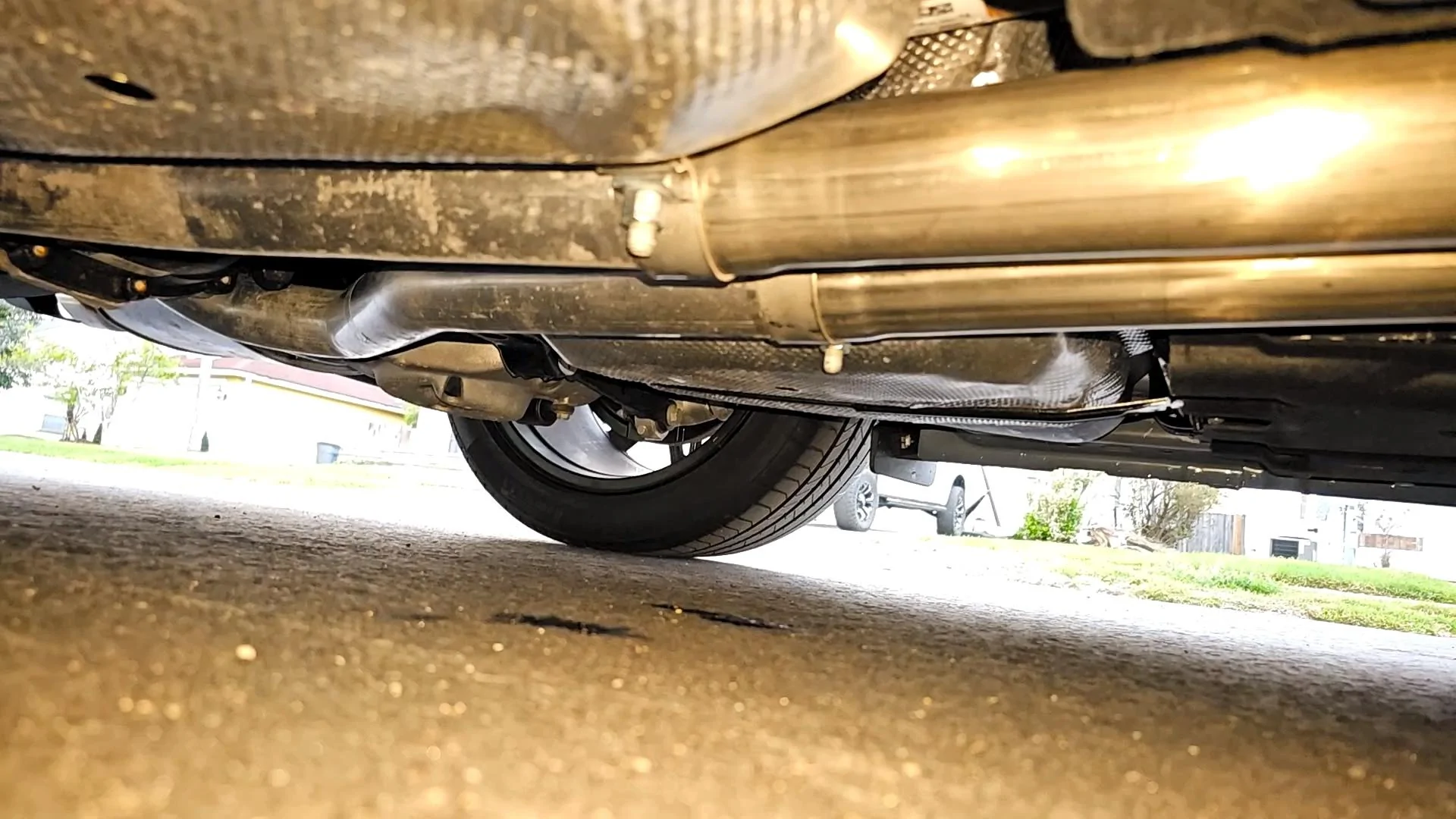 S650 Mustang Condensation under H-Pipe 1000044777