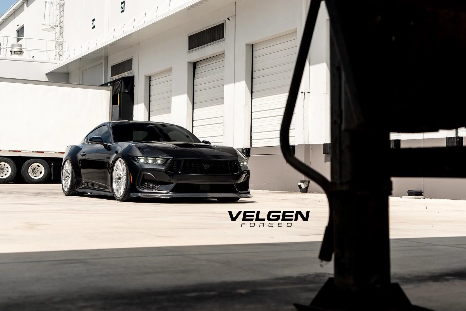 Ford Mustang S650 Velgen Forged VFHX-01-3.webp