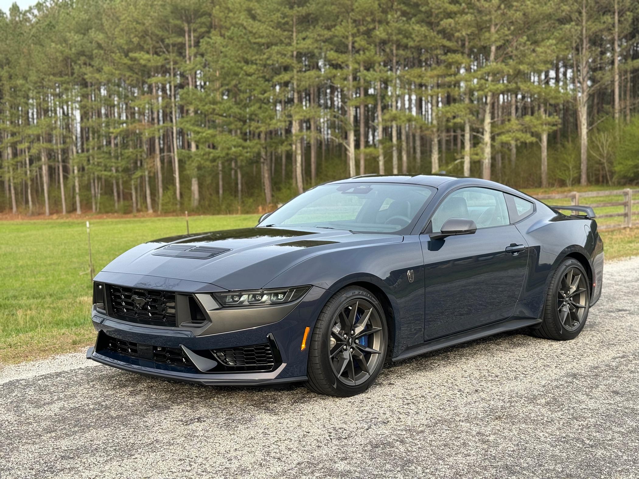 S650 Mustang Dark Horse Owners, Share your Chassis numbers IMG_2179.JPEG