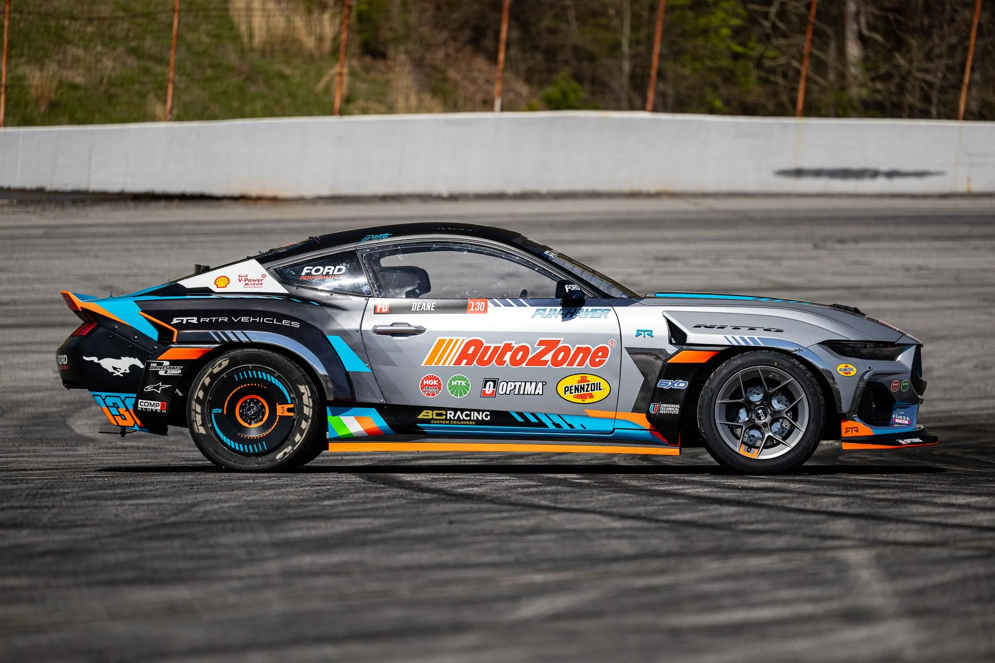 FIRST LOOK 👀 // James Deane and Ben Hobson's 2024 Mustang RTR