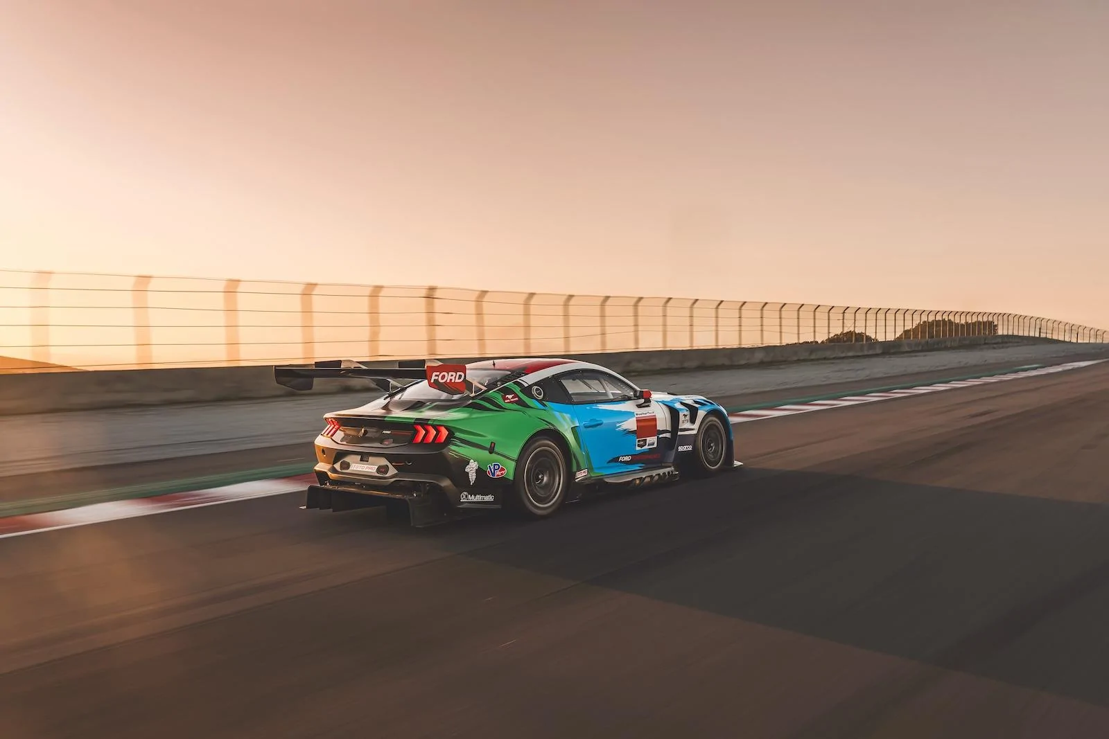 S650 Mustang New Mustang GT3 "Champion Spirit" Livery Evokes Heritage Racing A1_08539