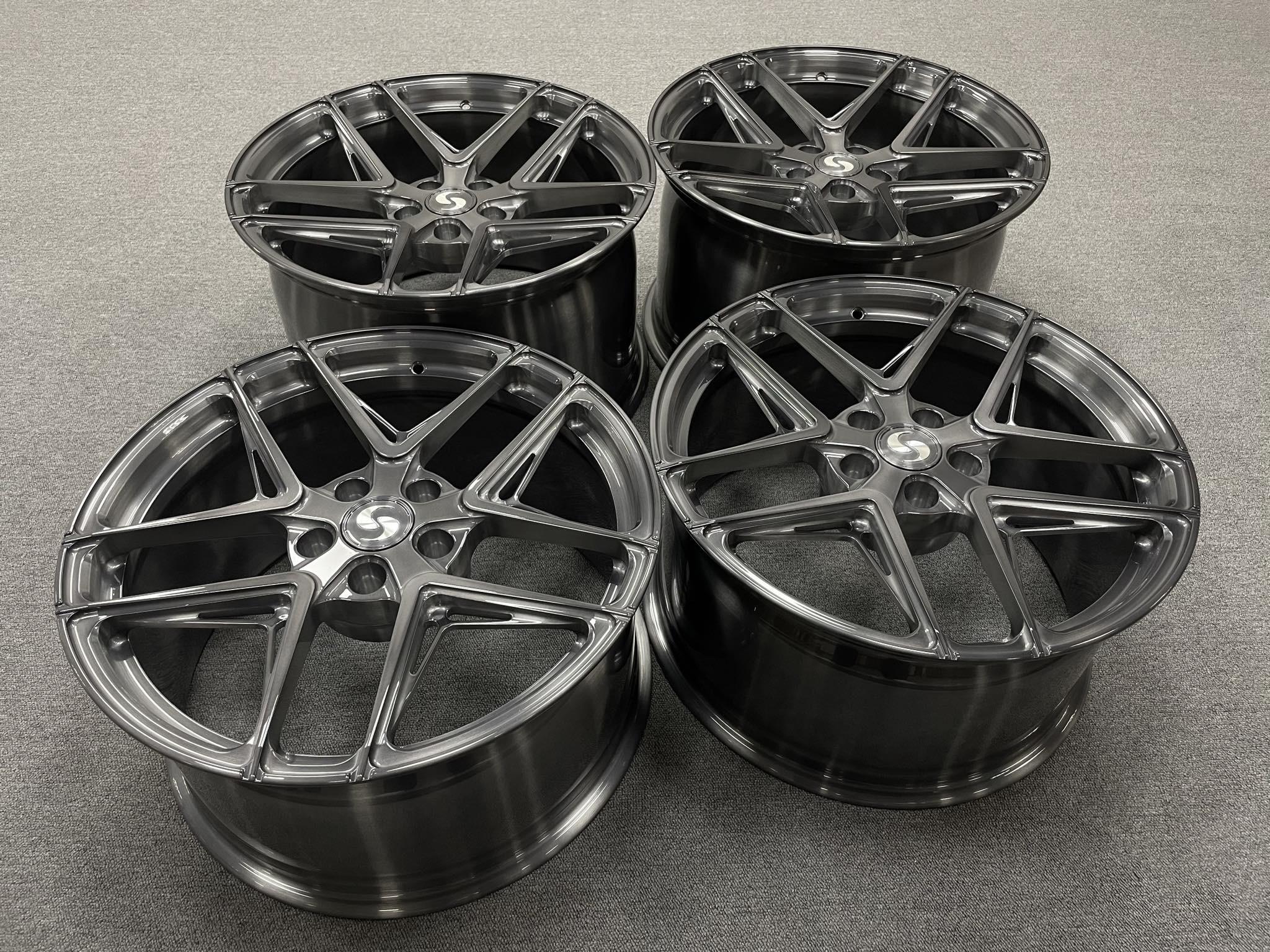 S650 Mustang Black Wheels or Gloss Gun Metal on my Vapor Blue Dark Horse IMG_2315