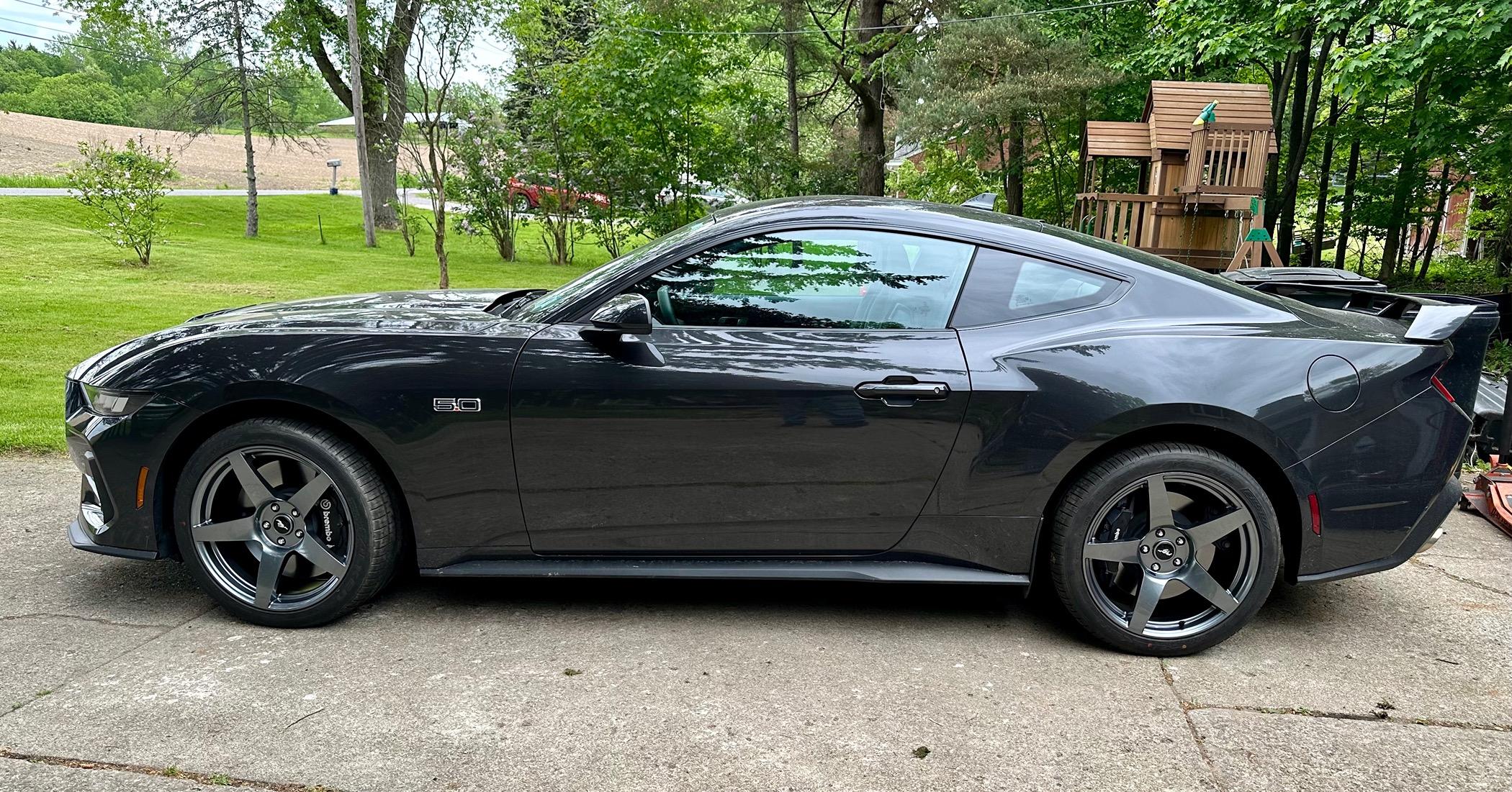 S650 Mustang Post Pix of your S650 7G with aftermarket wheels and tires IMG_1315