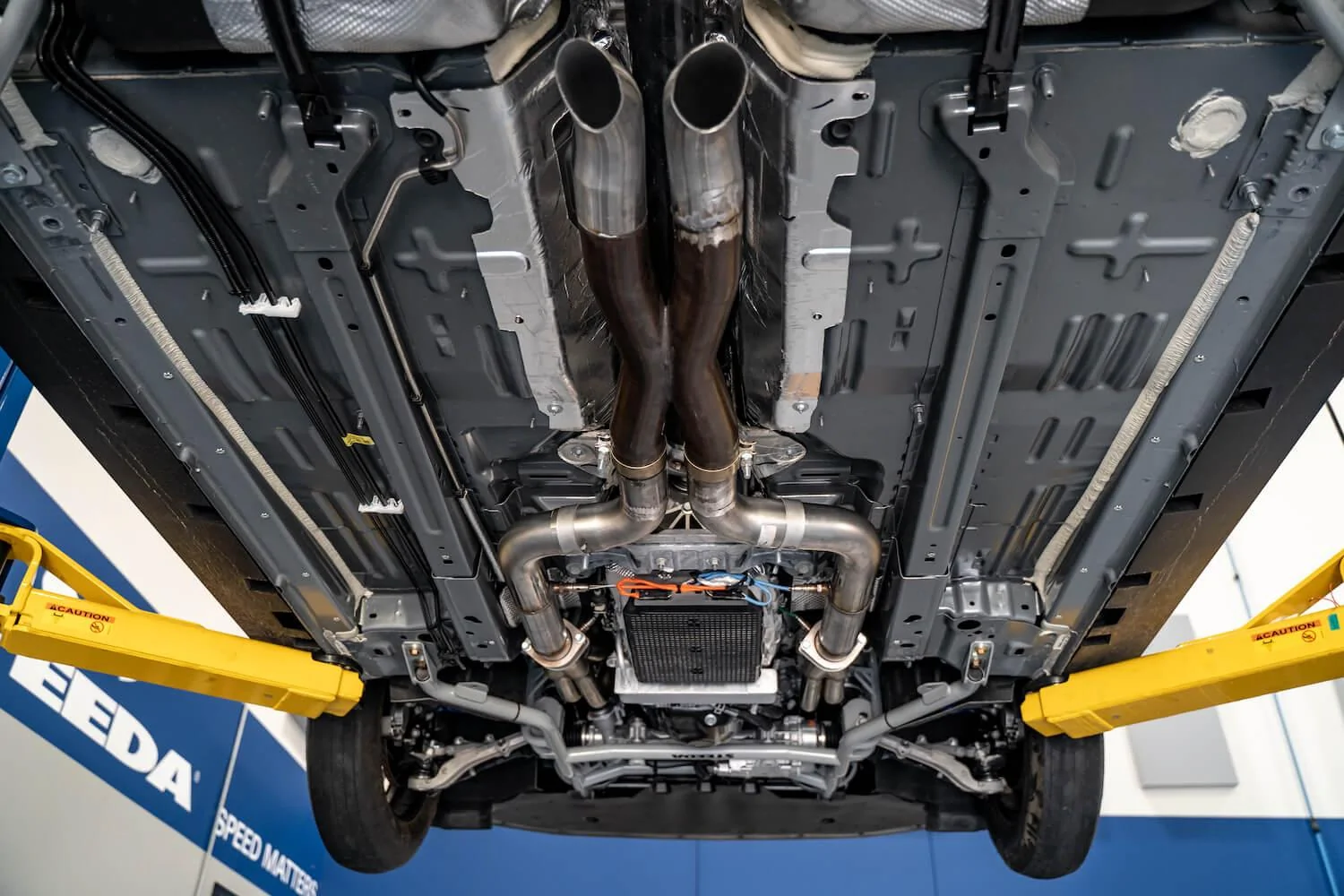 S650 Mustang What is the lightest weight exhaust system for the S650? IMG_1311
