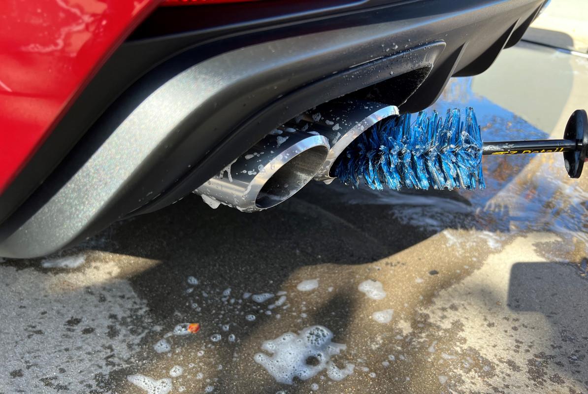 S650 Mustang Clean calipers with PP wheels? IMG_2817