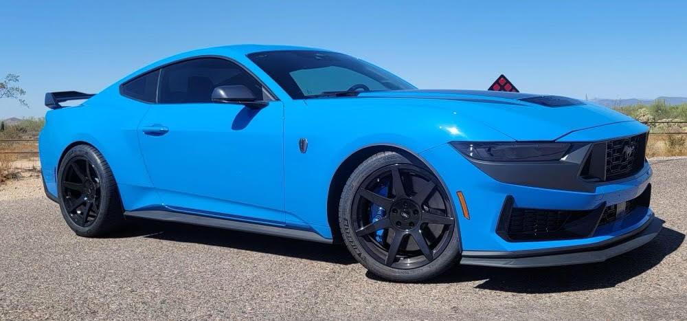 6GR7 BABY BLUE DARK HORSE 2.jpg