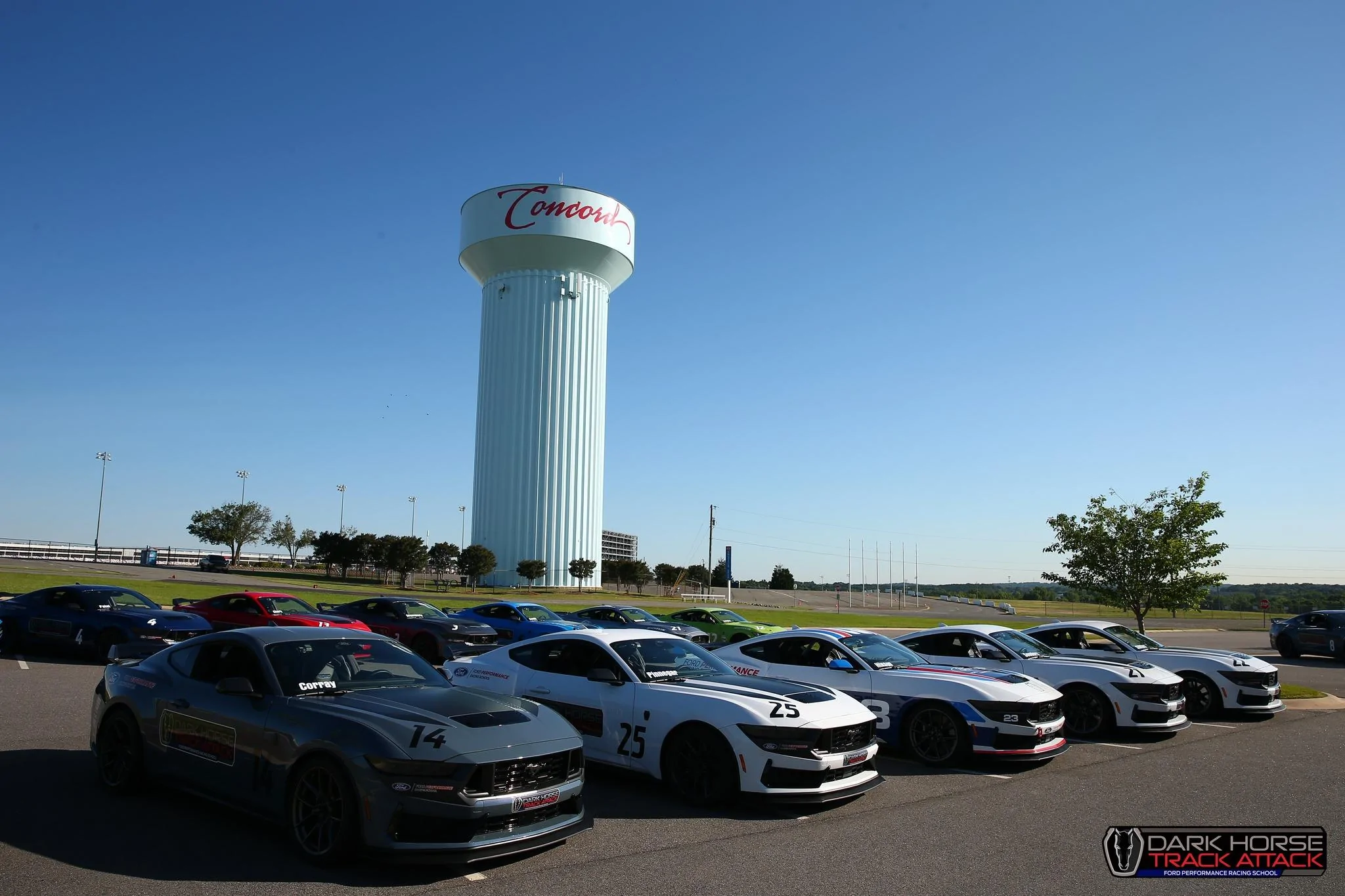 S650 Mustang Ford Performance Dark Horse Racing School Pics! 441871975_10102464392271777_5218225789441004363_n