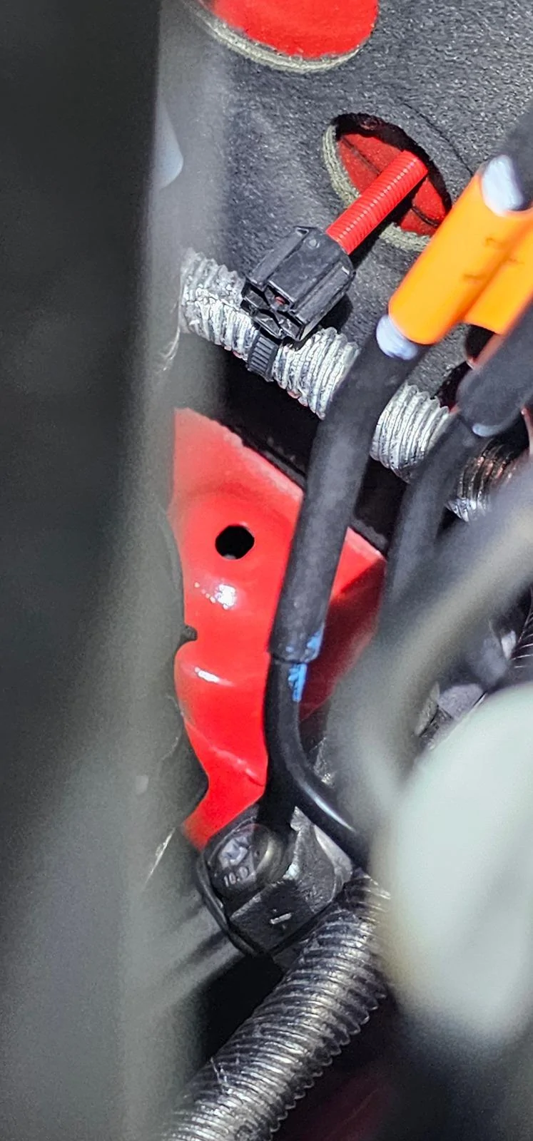 S650 Mustang Recall 24S36 - Leaking Hydraulic Clutch Pressure Line 20240606_174619