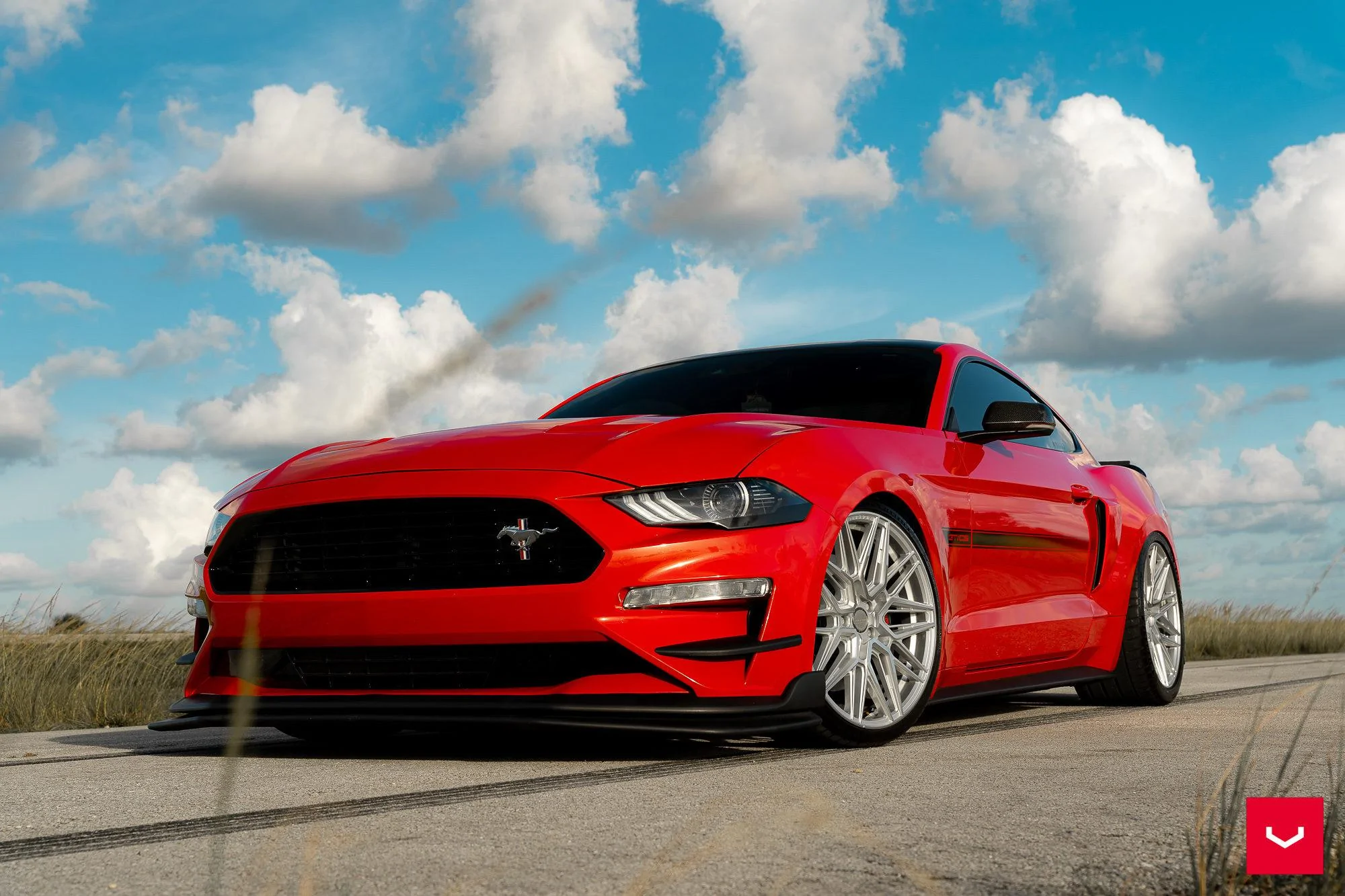 S650 Mustang Vossen HF-1 HF-2 HF-3 HF-4T HF-5 HF-7| Hybrid Forged Series | Member Pricing | Team VIBE Ford-Mustang-Hybrid-Forged-Series-HF-7-©-Vossen-Wheels-2022-217-2000x1333