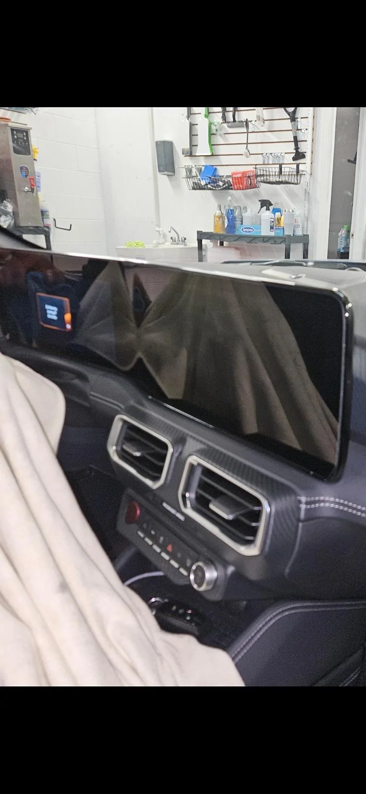 S650 Mustang What screen protectors are you using Screenshot_20240607_132417_Gallery
