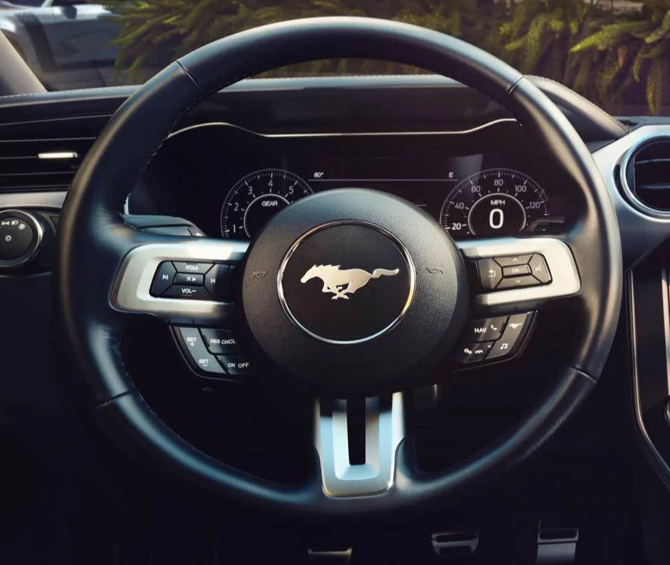 S650 Mustang Steering wheel plastic cracking steering wheel s550