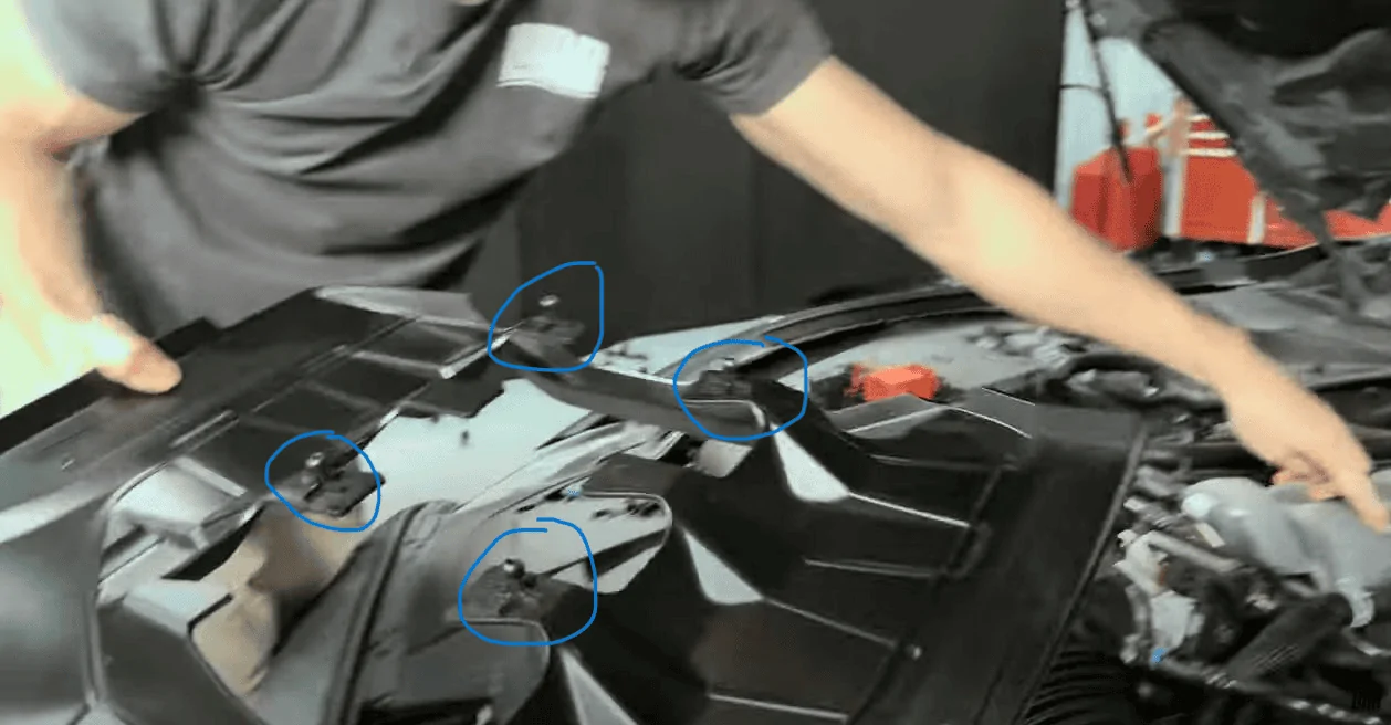 S650 Mustang V8 Engine cover - how to remove? 1718137148190-r7
