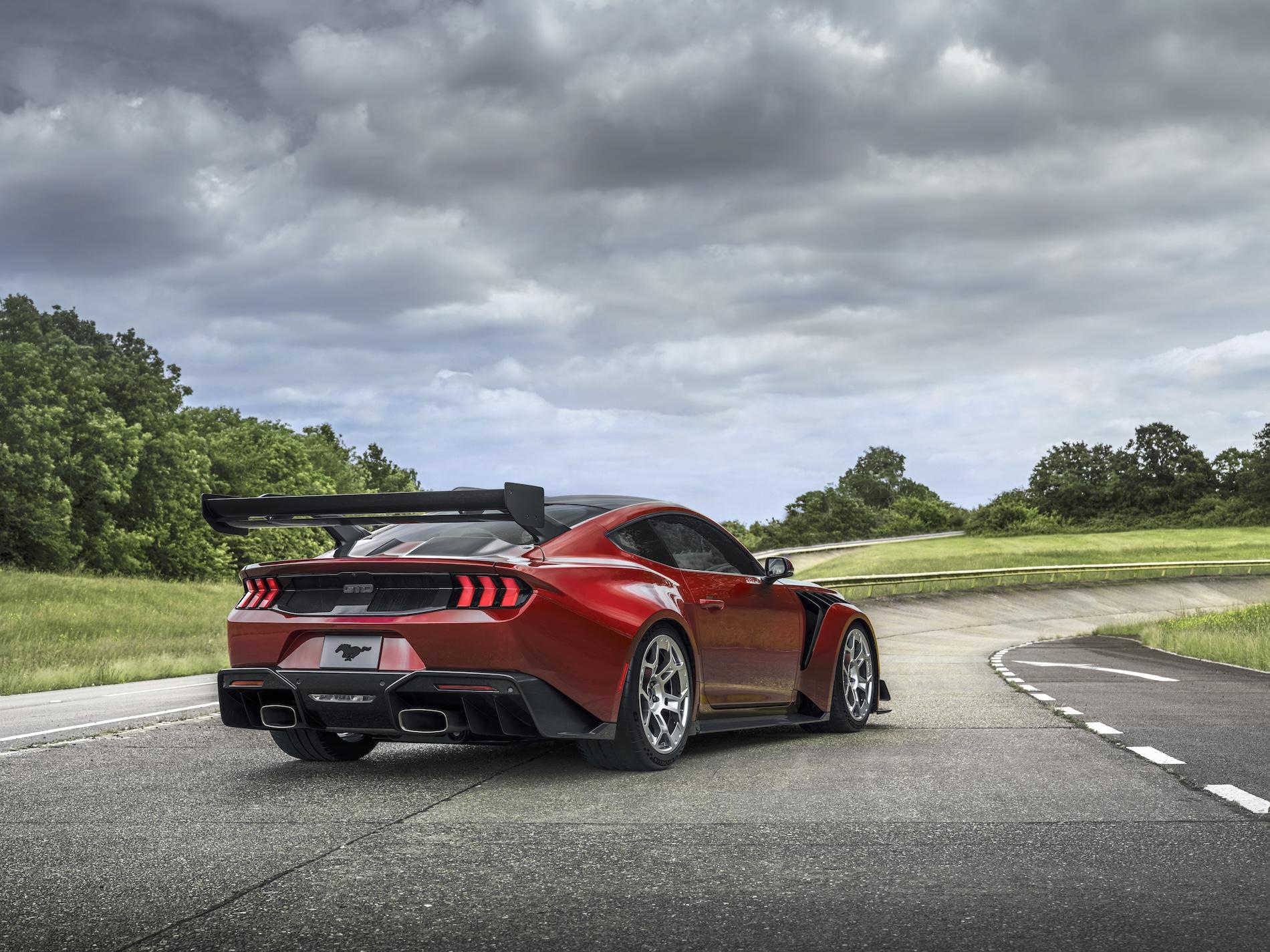 S650 Mustang 2025 Mustang GTD World Debut at Le Mans! 🏁 2025 Ford Mustang GTD_exterior_02