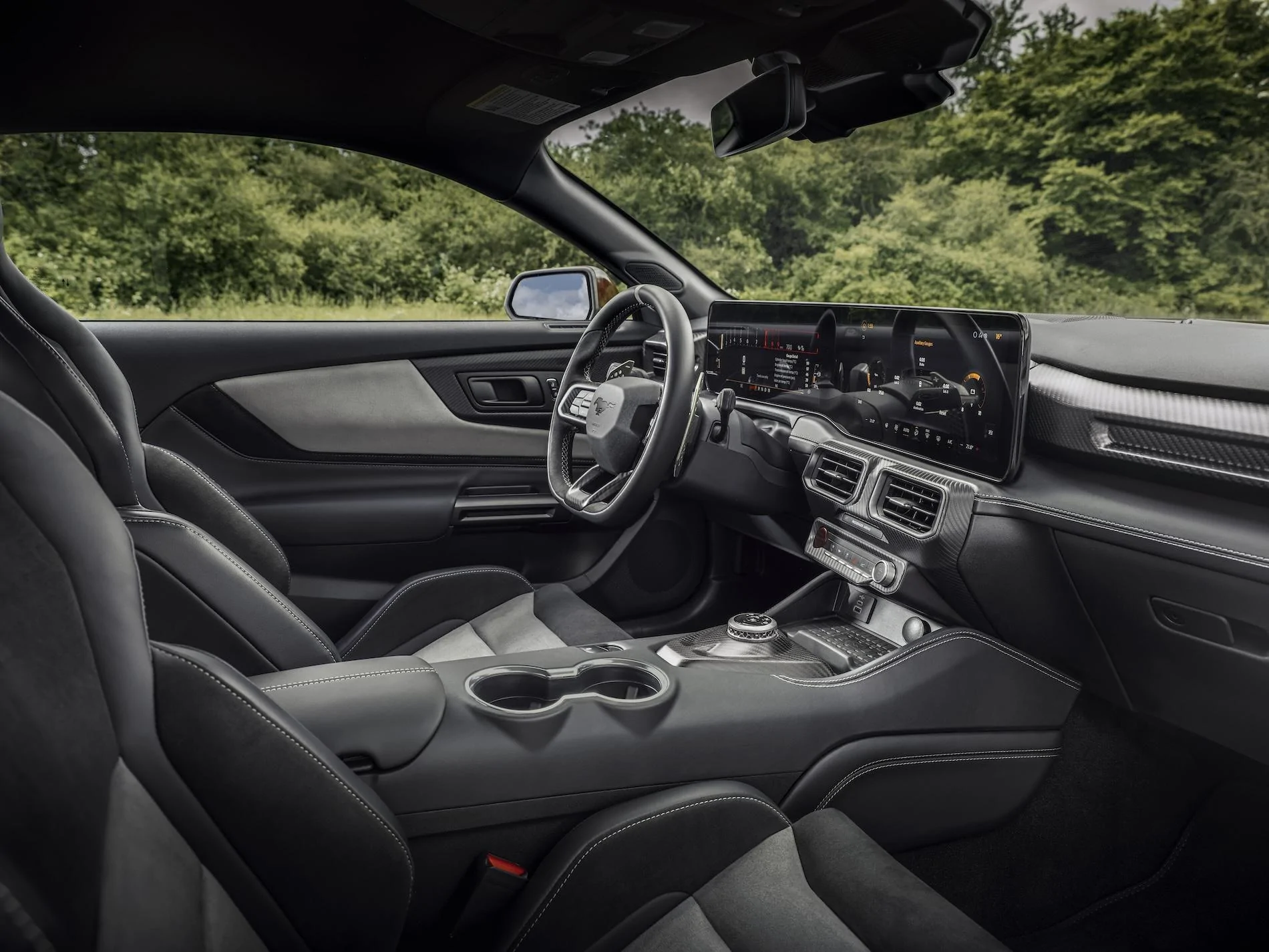 S650 Mustang 2025 Mustang GTD World Debut at Le Mans! 🏁 2025 Ford Mustang GTD_interior_10