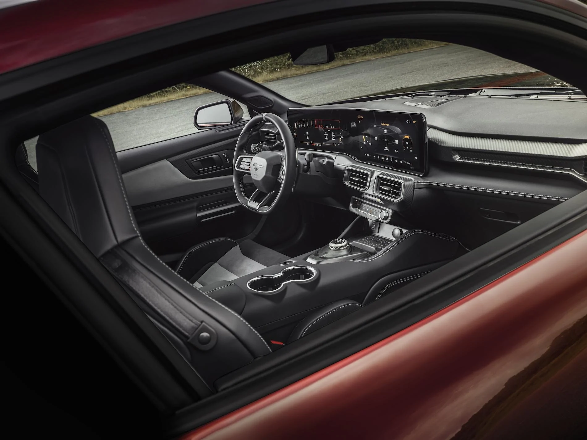 S650 Mustang 2025 Mustang GTD World Debut at Le Mans! 🏁 2025 Ford Mustang GTD_interior_01