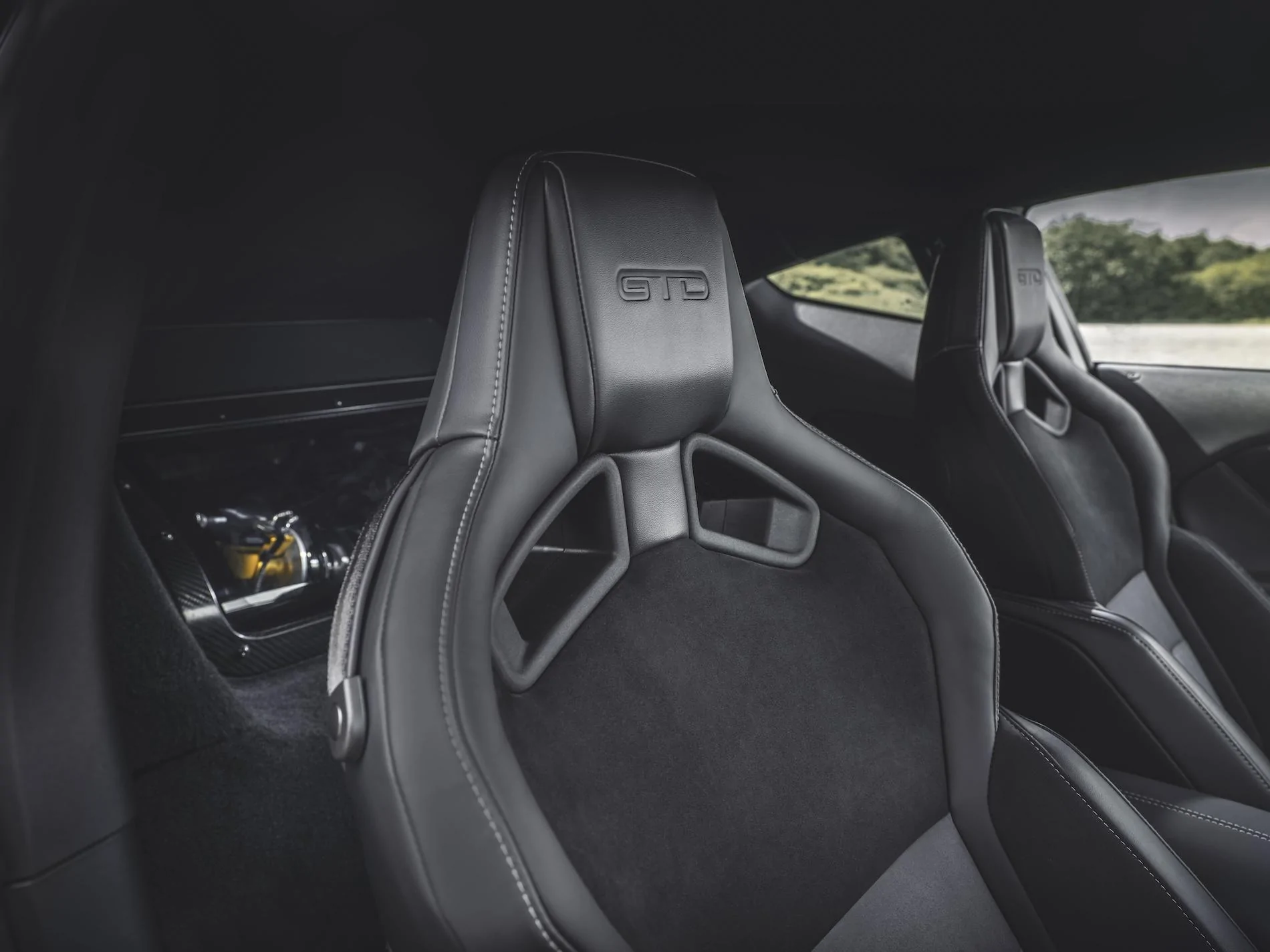 S650 Mustang 2025 Mustang GTD World Debut at Le Mans! 🏁 2025 Ford Mustang GTD_interior_05