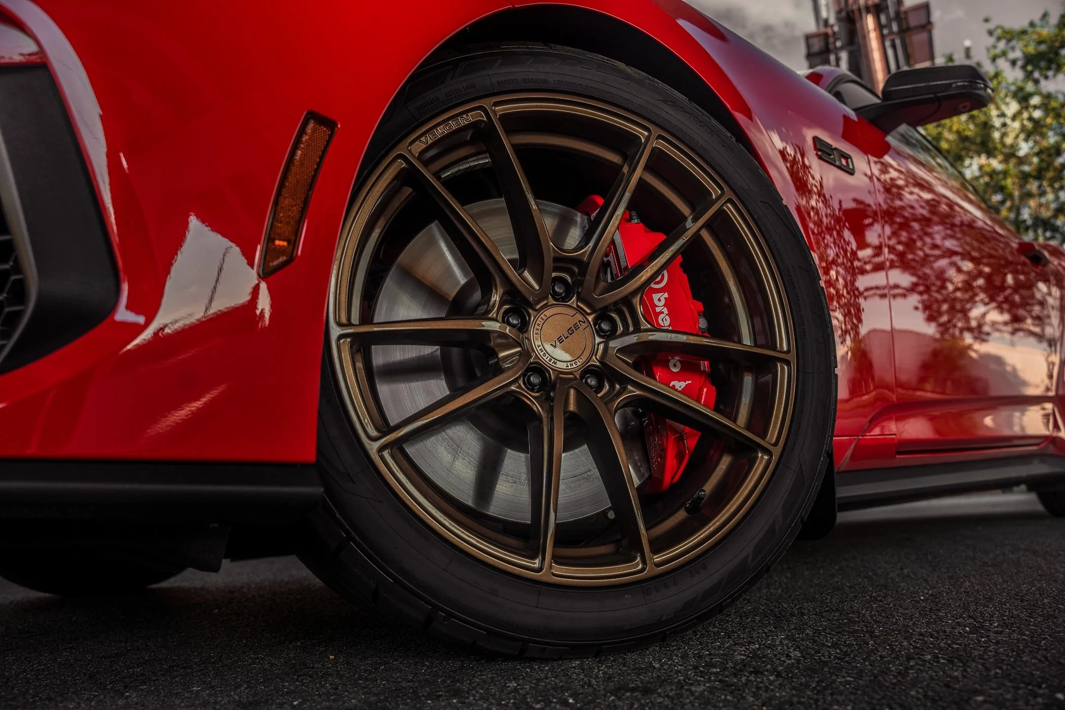 S650 Mustang Bronze Velgen VF5 Installed on my Race Red S650 GT DSC02018