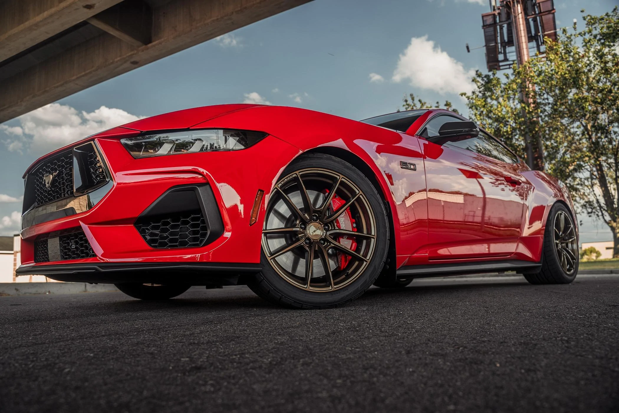 S650 Mustang Bronze Velgen VF5 Installed on my Race Red S650 GT DSC02007