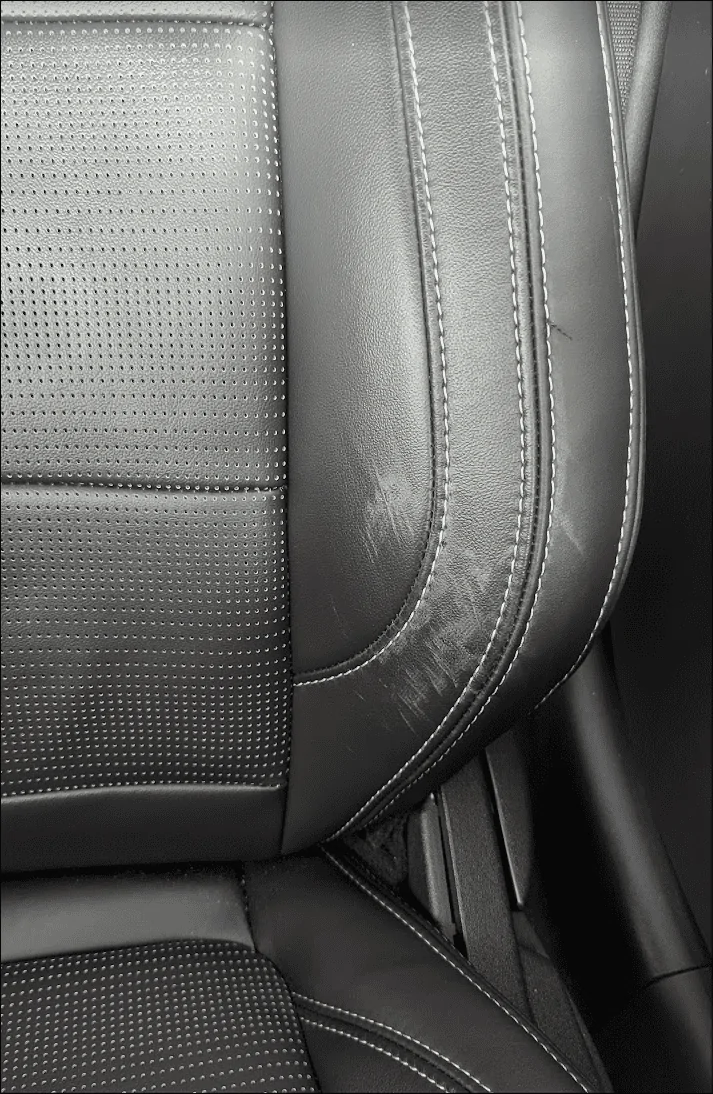 S650 Mustang Leather Seats 1720984391173-hi