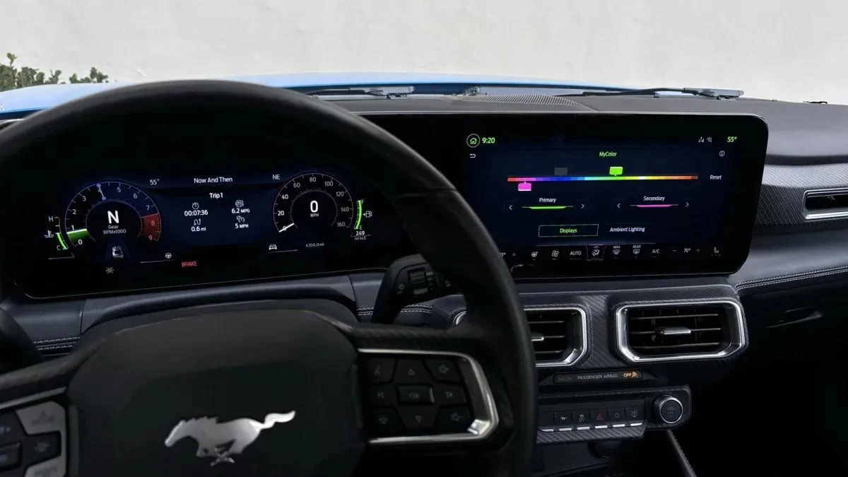 S650 Mustang 2025 GT Review -Ford-Mustang-GT-interior-ambient-lighting-choices