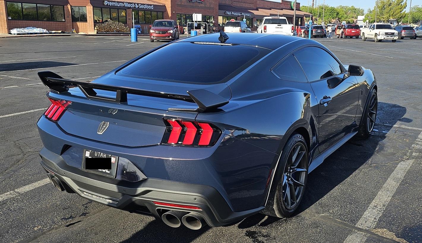 S650 Mustang Dark Horse Premium w/Appearance Package and Handling Package (Manual) 7