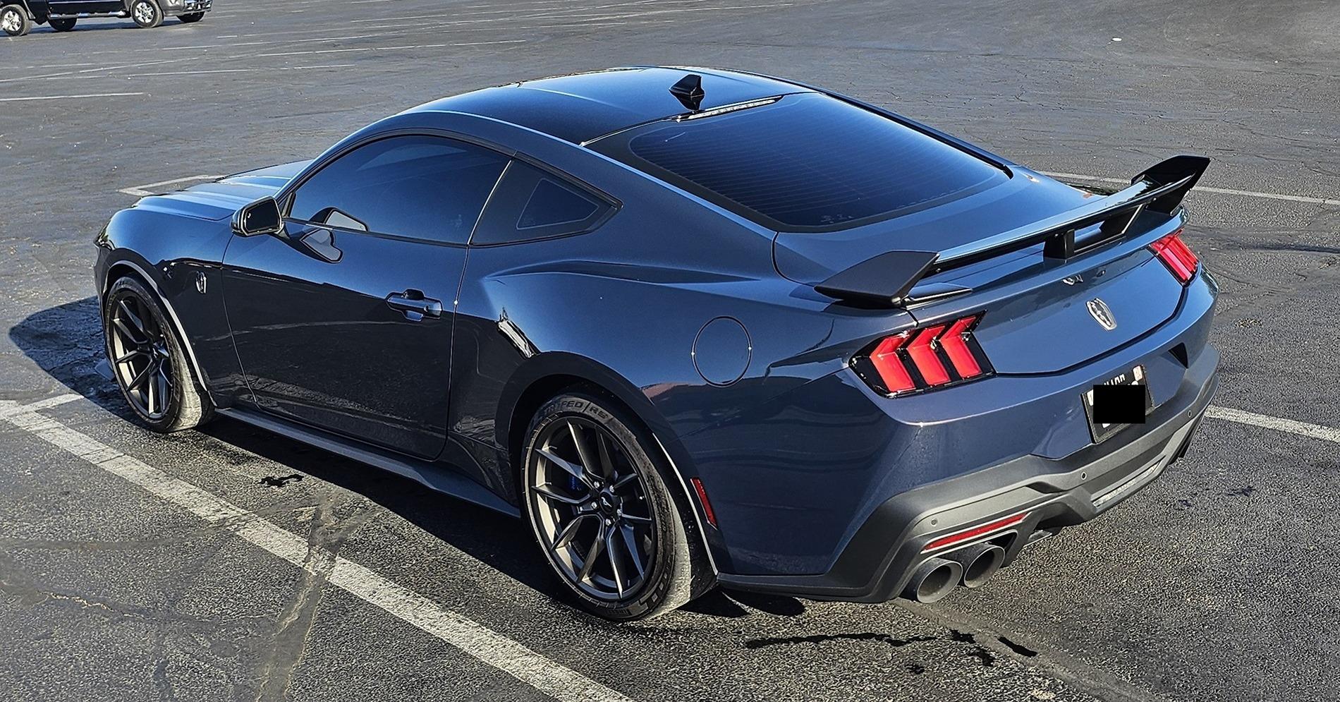 S650 Mustang Dark Horse Premium w/Appearance Package and Handling Package (Manual) 2