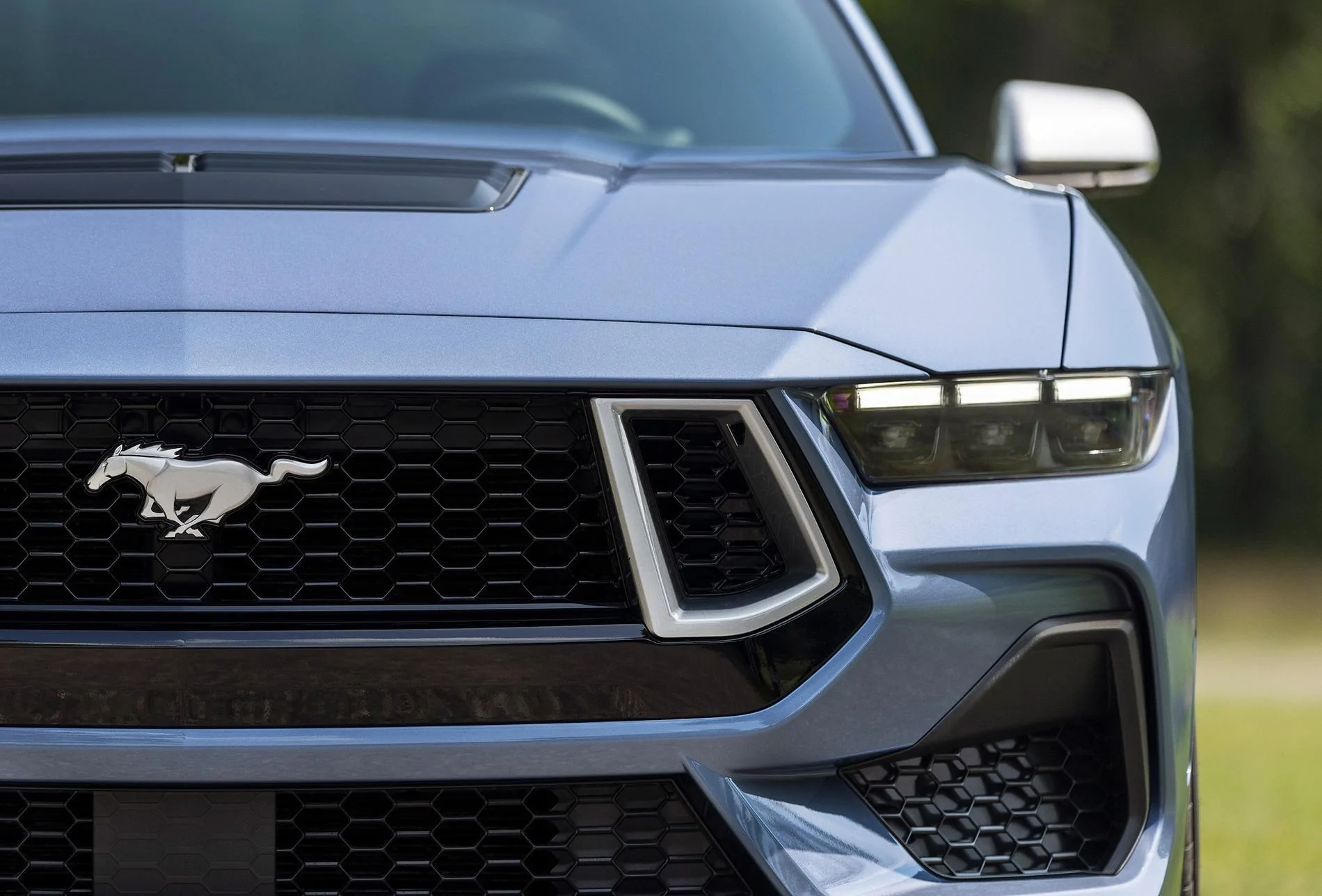 S650 Mustang Mustang 60th Anniversary Package: Now in Iconic Brittany Blue. Mustang Owners Gain Another Heritage Gauge Cluster Design 2025 Ford Mustang 60th Anniversary Package in Brittany Blue_06