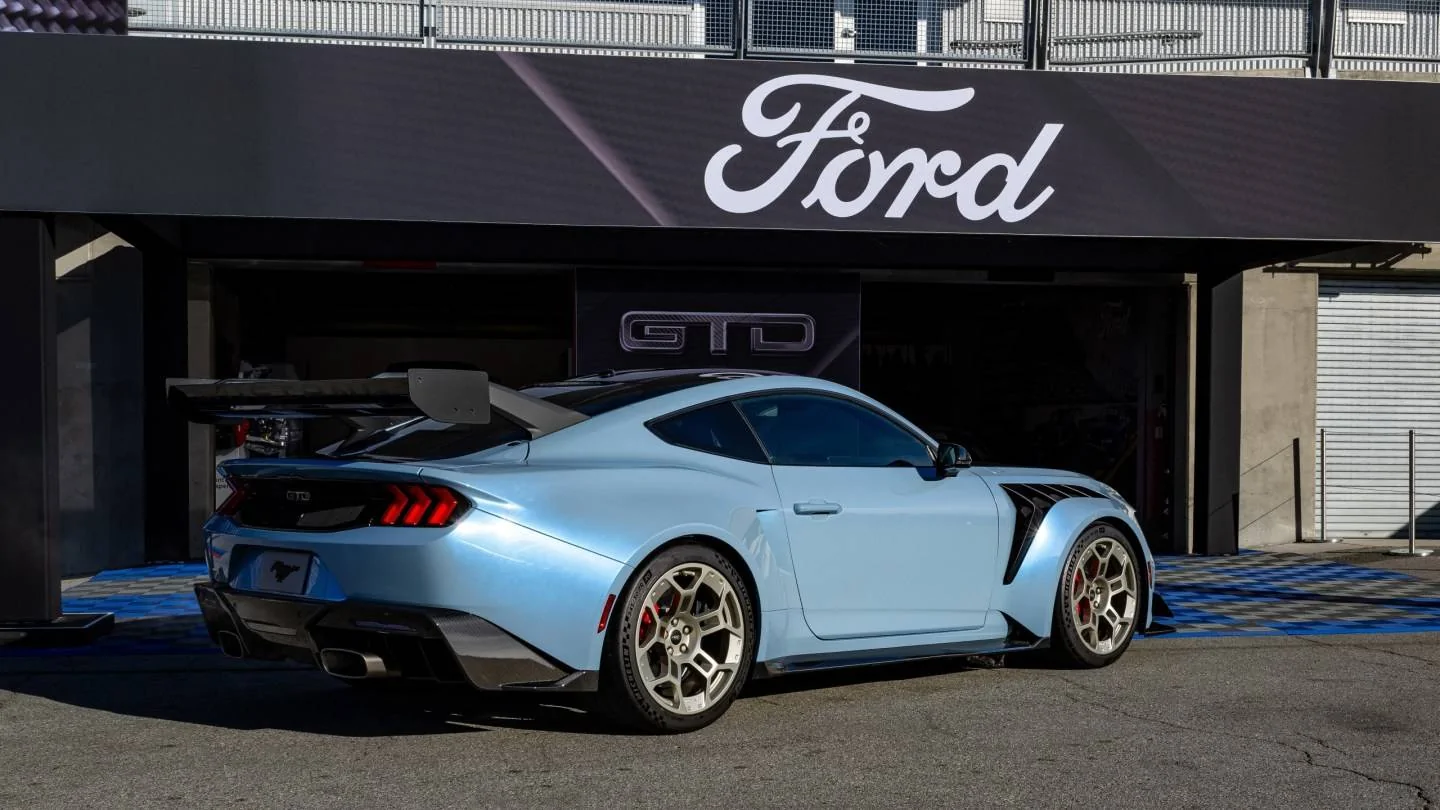S650 Mustang Official 2025 Mustang GTD Figures: 815 HP / 664 LB-FT / 202 MPH Top Speed 2025_Mustang_GTD_2