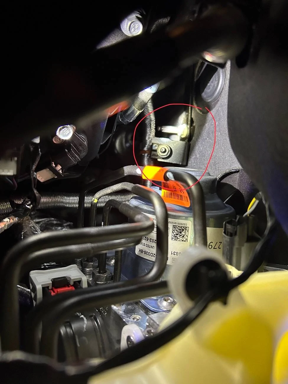 S650 Mustang Recall 24S36 - Leaking Hydraulic Clutch Pressure Line IMG_2817