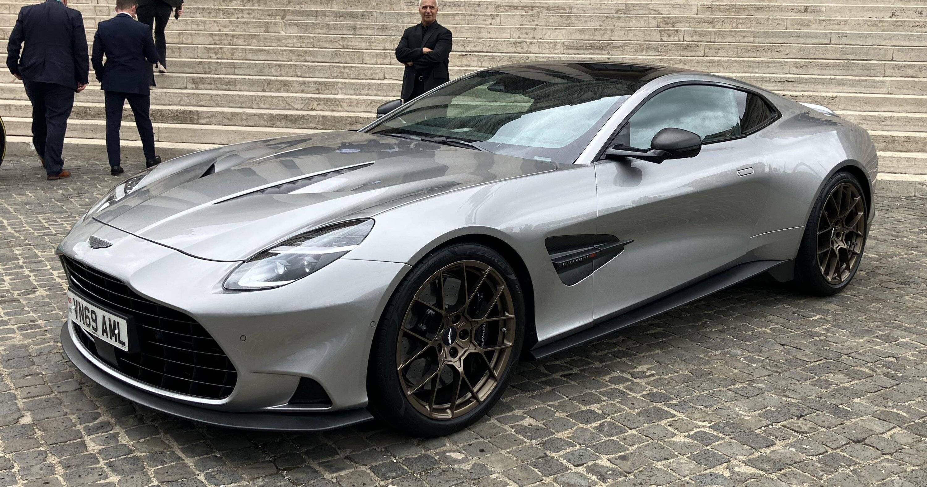 S650 Mustang Aston Martin Vanquish Vanquish 3 Silver 13