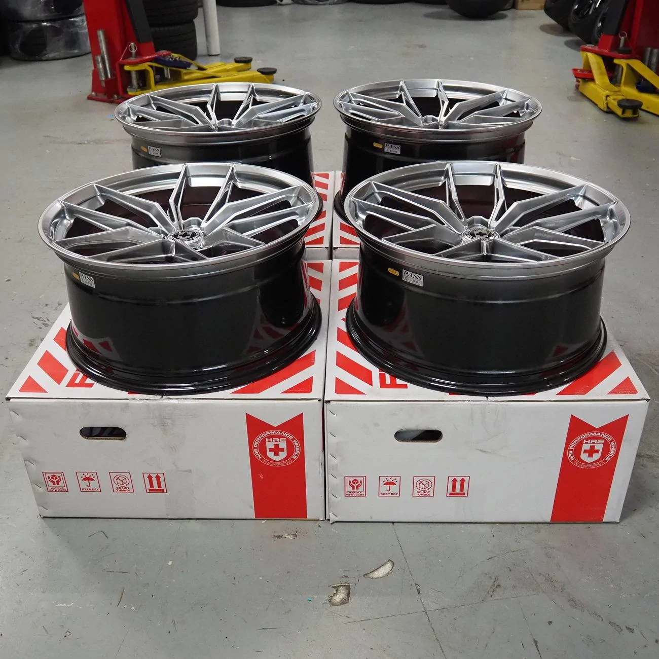 hre-ff21-liquid-metal-wheels-4.webp