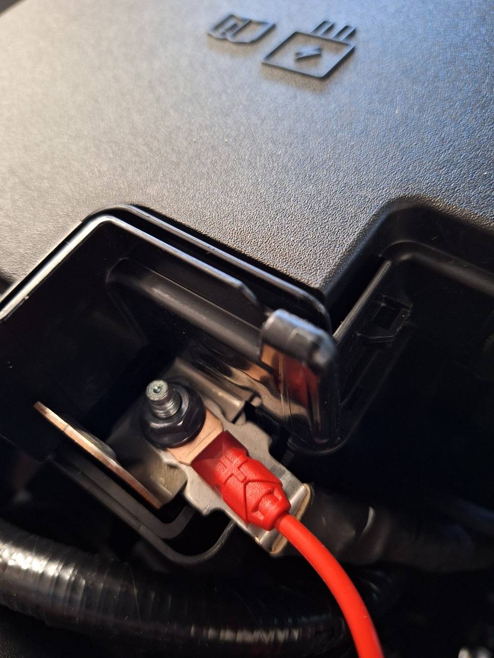 S650 Mustang Installed NOCO Gen 5 battery maintainer 20240930_130613