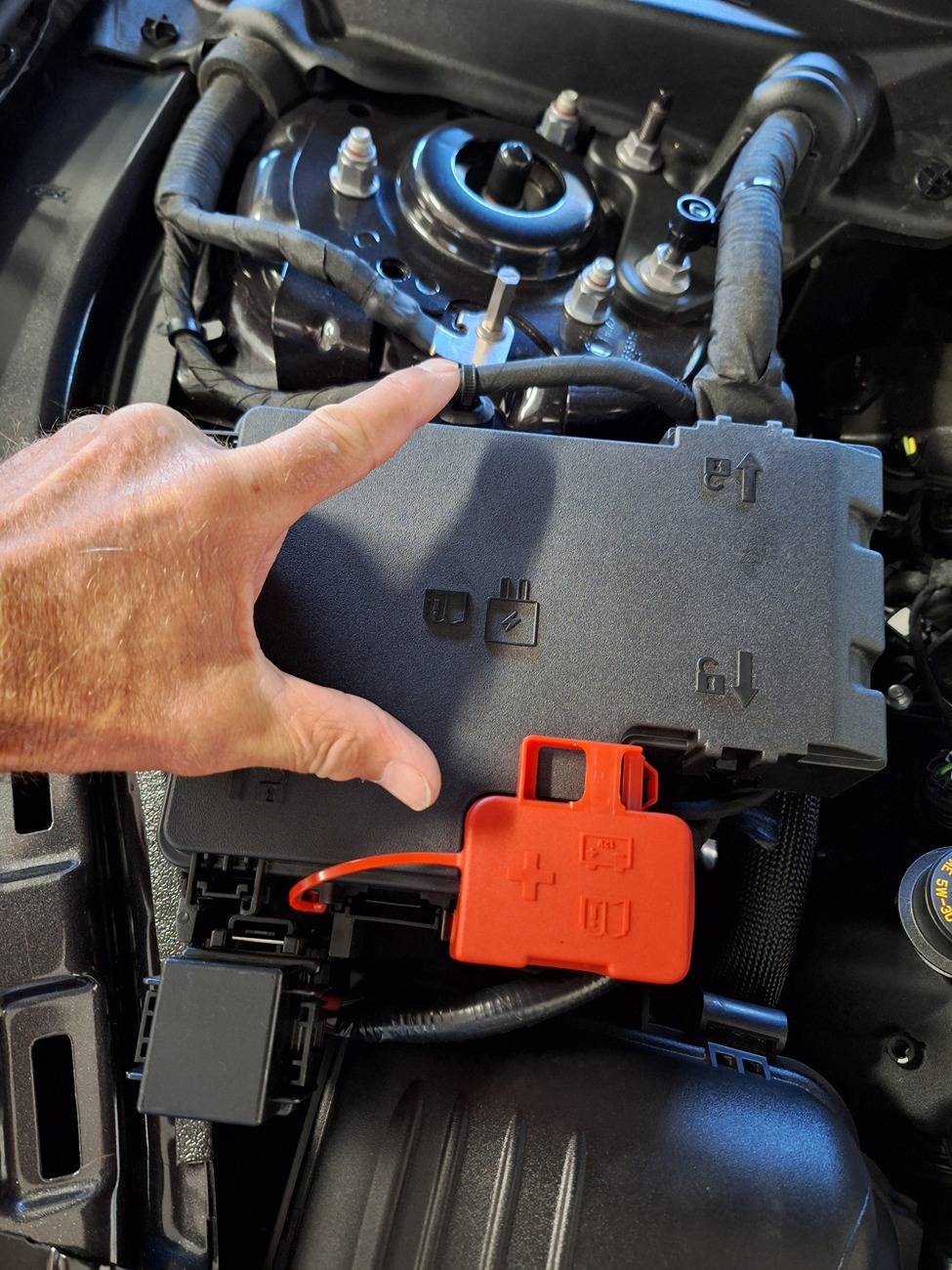 S650 Mustang Installed NOCO Gen 5 battery maintainer 20240930_130107