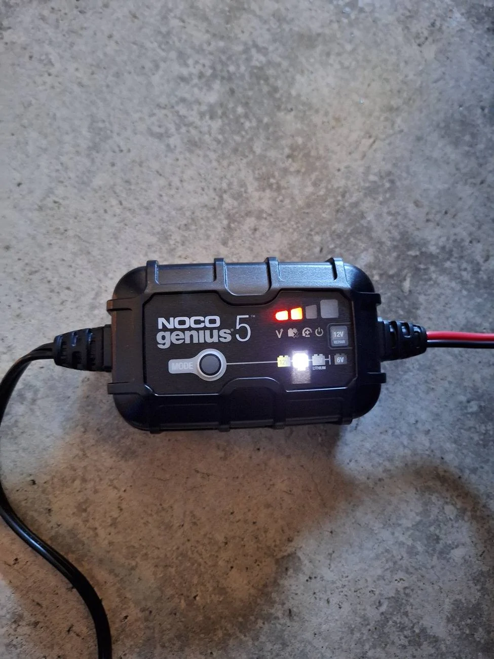 S650 Mustang Installed NOCO Gen 5 battery maintainer 20240930_134604