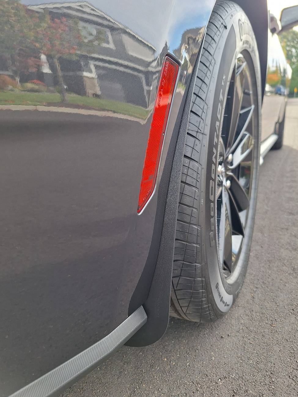 S650 Mustang Installed 4) ZL1 S650 Delux Rock Guards - Photos 20241011_151422