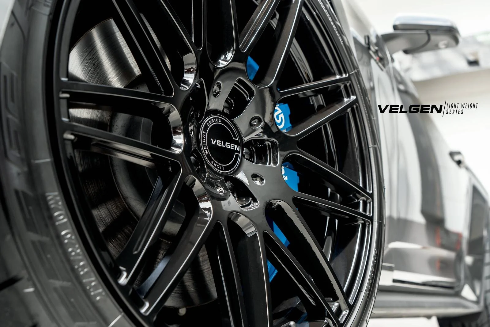 Ford Mustang S650 Velgen Light Weight Series VF9-4.jpg