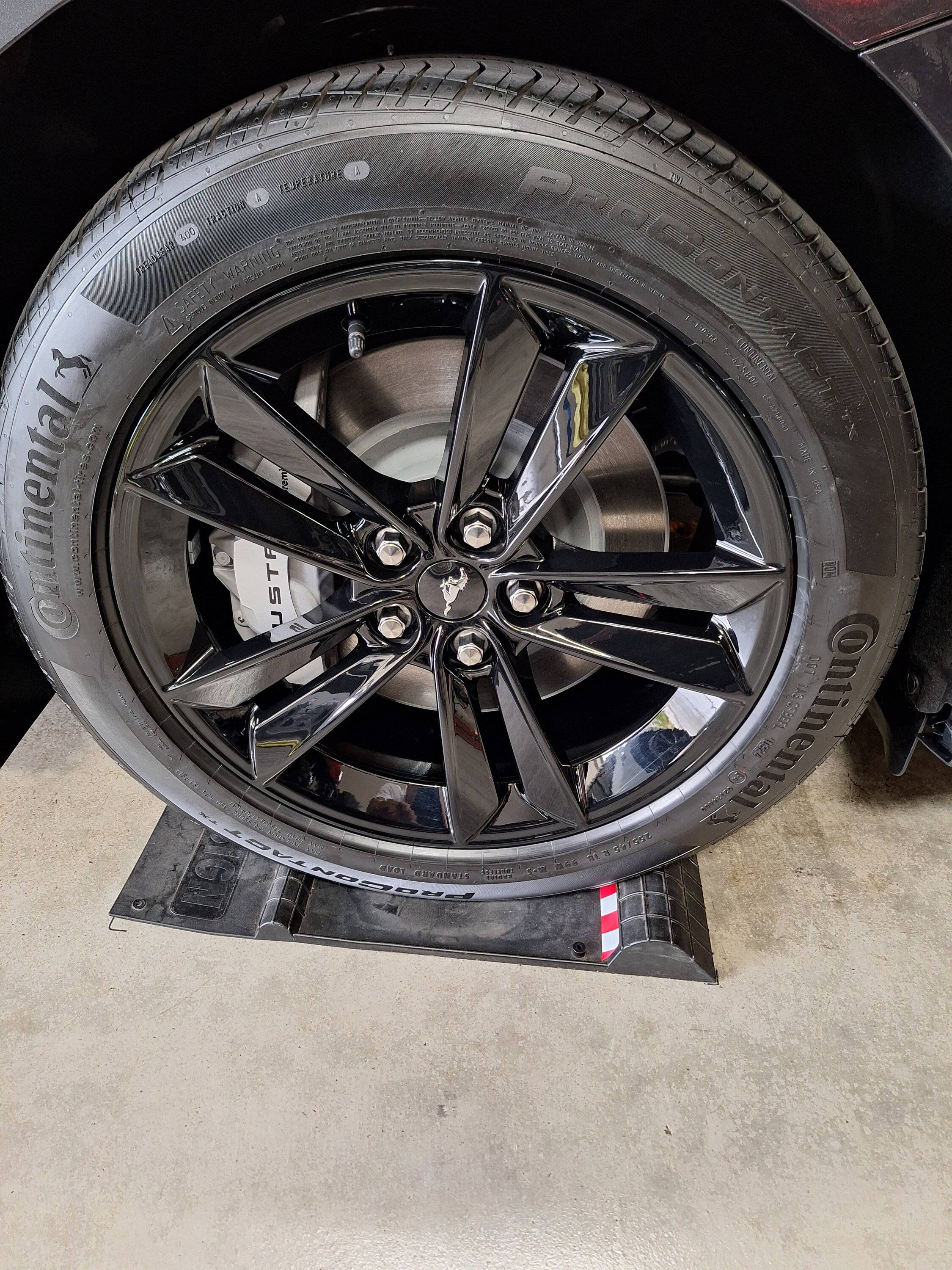 S650 Mustang Waterspots on Black  Wheels 20241015_145321
