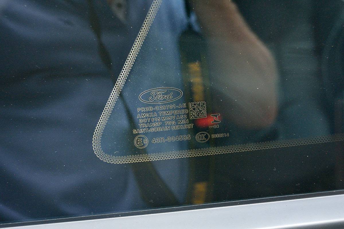 S650 Mustang Window Tinting _DSC2050_1200