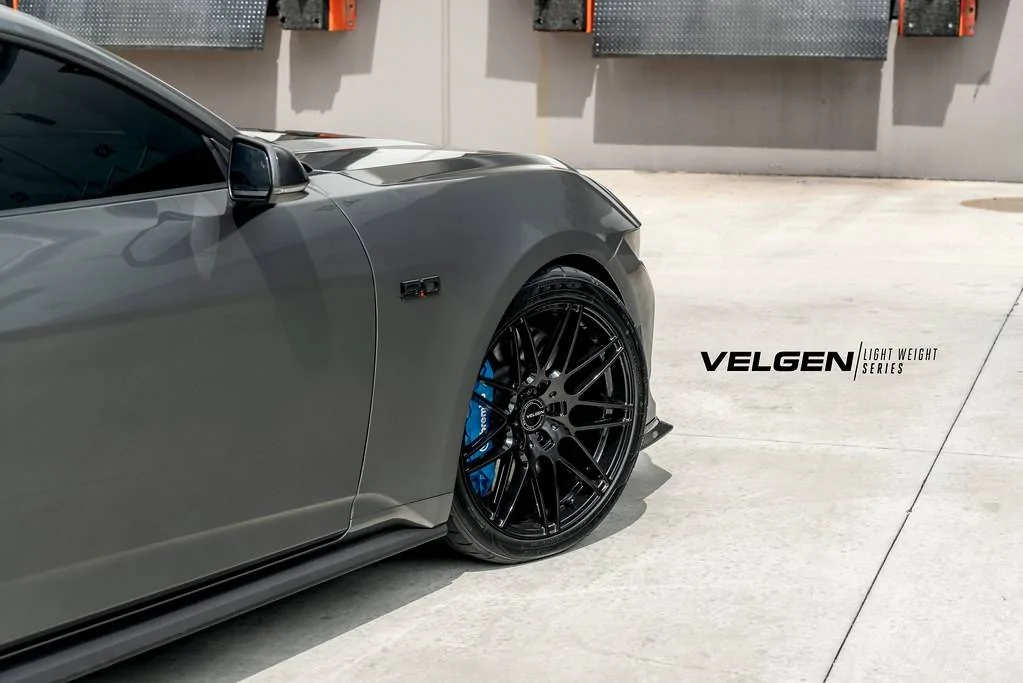 S650 Mustang Official Velgen Wheels S650 Mustang Thread Carbonized Gray Mustang S650 - VF9 - Gloss Black_1