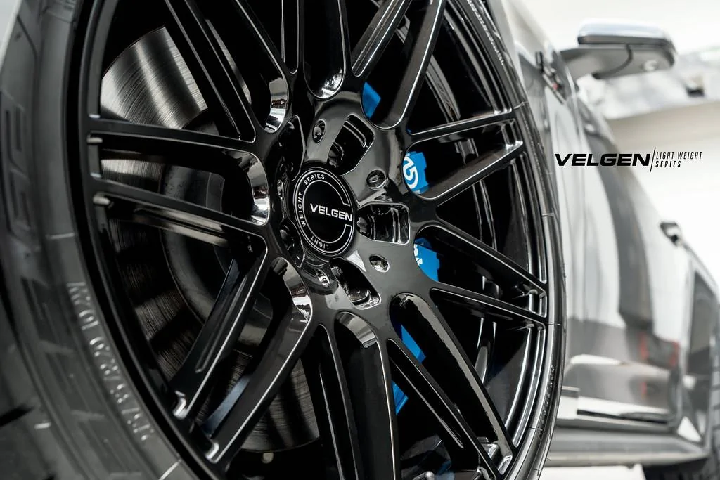 S650 Mustang Official Velgen Wheels S650 Mustang Thread Carbonized Gray Mustang S650 - VF9 - Gloss Black_5
