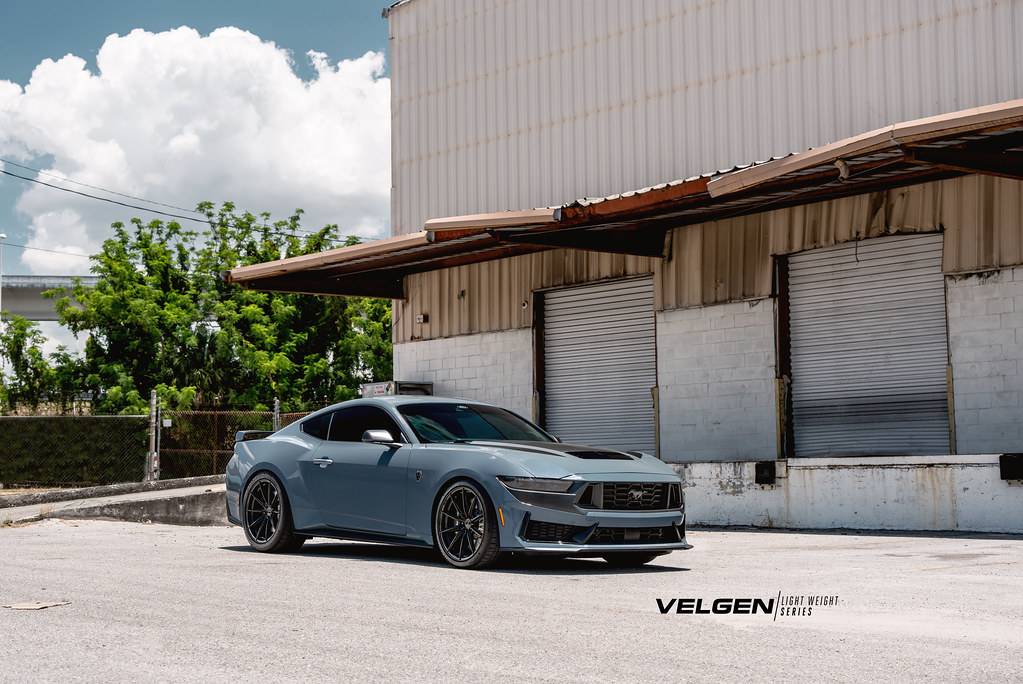 S650 Mustang Official Velgen Wheels S650 DarkHorse Thread Vapor Blue Darkhorse - VF10 - Gloss Black _9