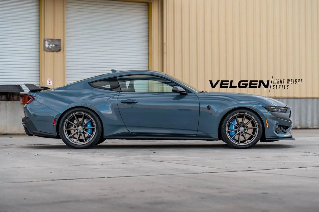 S650 Mustang Official Velgen Wheels S650 DarkHorse Thread Vapor Blue Darkhorse - VF10 - Gloss Gunmetal_1