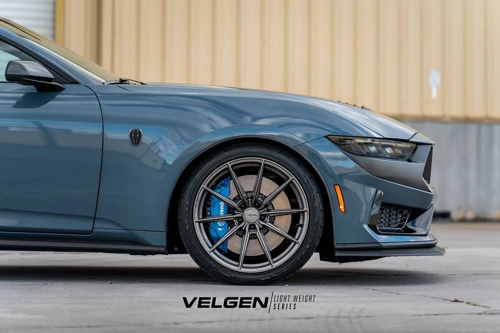 S650 Mustang Official Velgen Wheels S650 DarkHorse Thread Vapor Blue Darkhorse - VF10 - Gloss Gunmetal_4