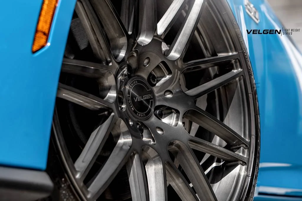 Grabber Blue S650 Mustang - VF9 - Brushed Titanium_3.webp