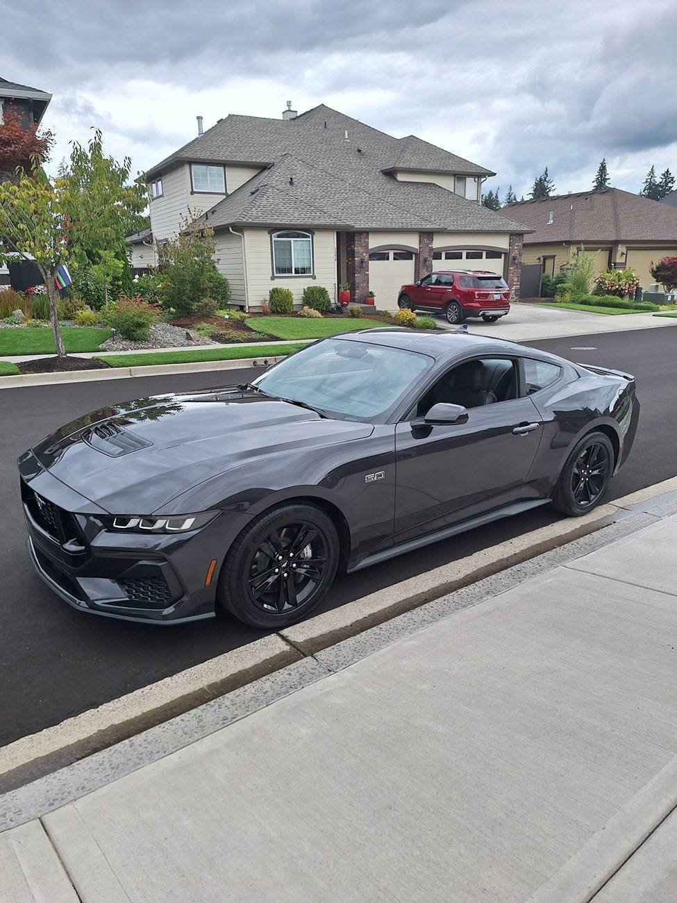 S650 Mustang Do all the S650s have this gap in the front on the hood? 20240824_140833