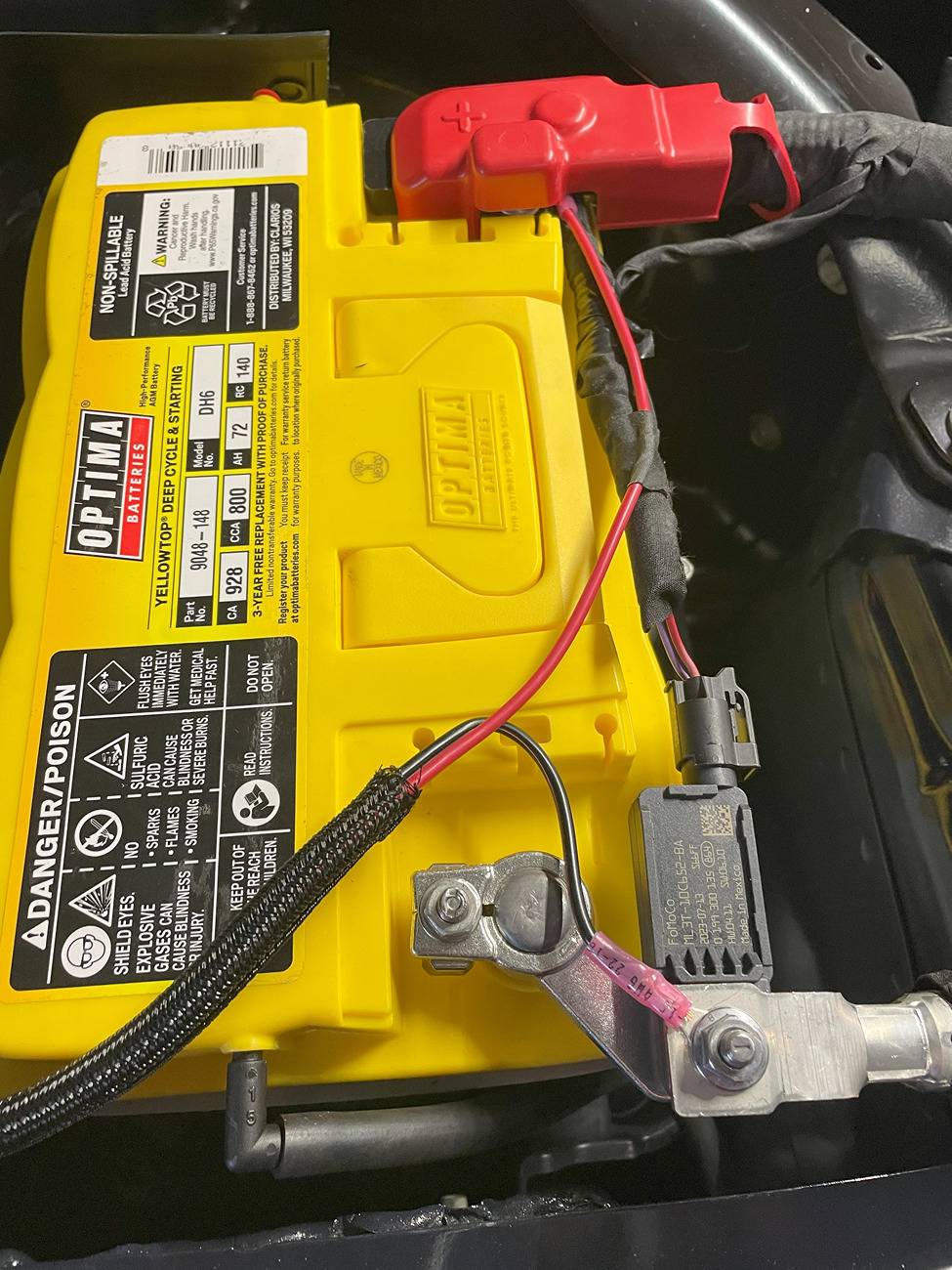 S650 Mustang Hood struts - battery maintenance IMG_5449