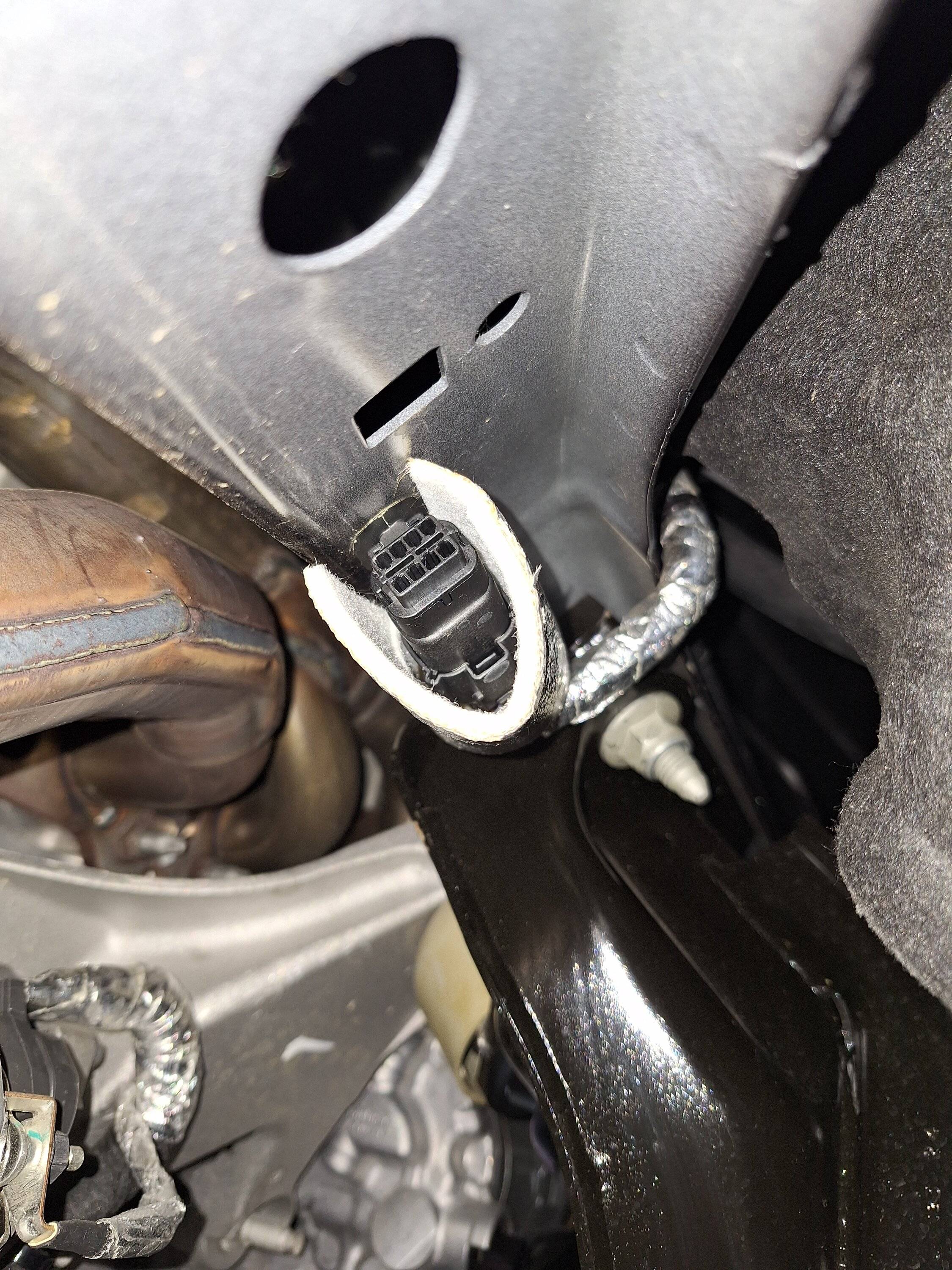 S650 Mustang What Are These 2 Plugs For ? 20241107_194105