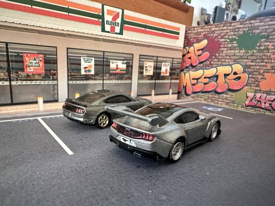 S650 Mustang First S650 2024 Ford Mustang Diecast! 1/18 Dark Horse in Carbonized Gray 1734910971280-rf